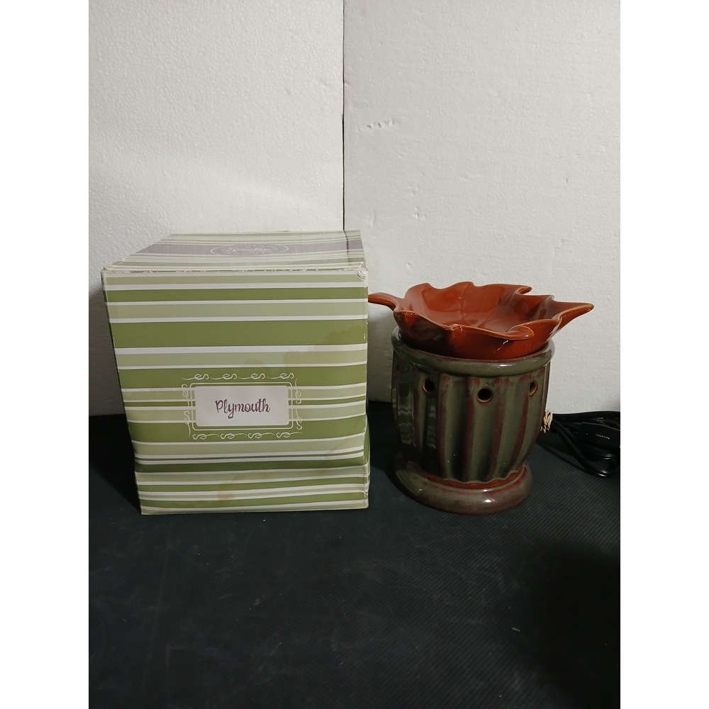 Retired Scentsy Plymouth Fall Leaf Full Sized Warmer - No Bulb